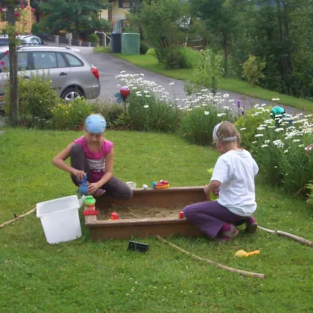 Haus Ortner Russbach am Pass Gschütt